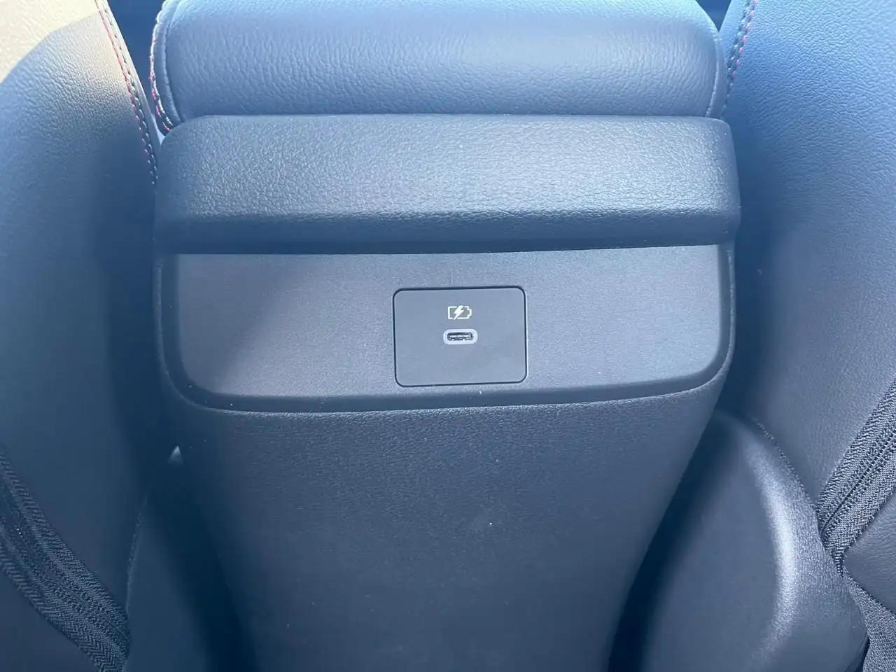 Nissan Sentra снимка Nissan Sentra