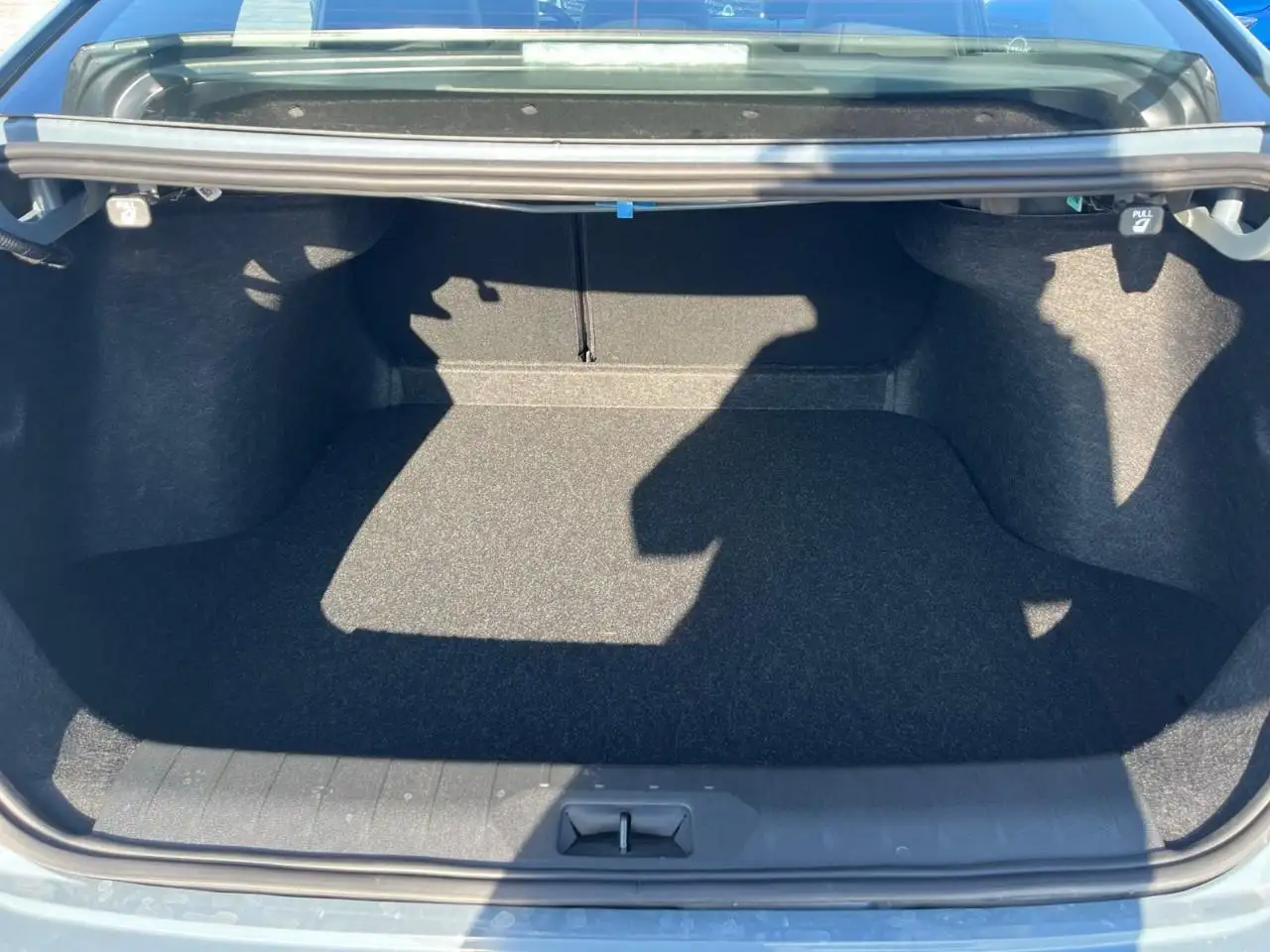 Nissan Sentra снимка Nissan Sentra