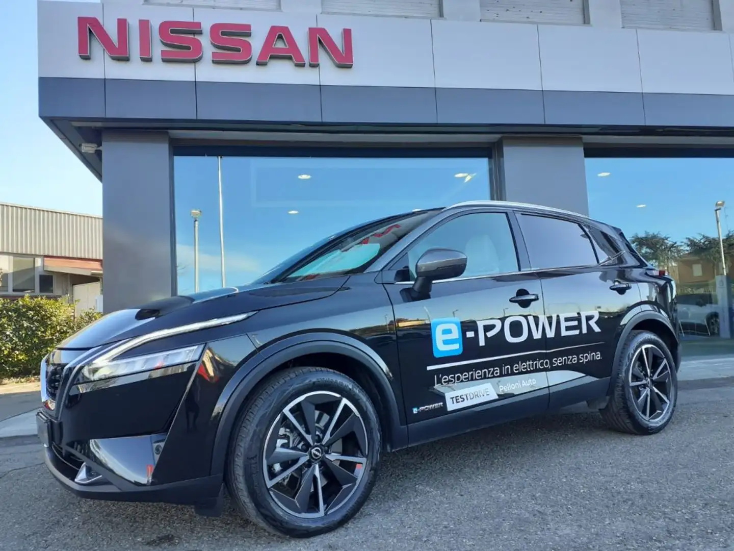 Nissan Qashqai Tekna e-POWER KM 2.000 !! PRONTA CONSEGNA Nero - 1