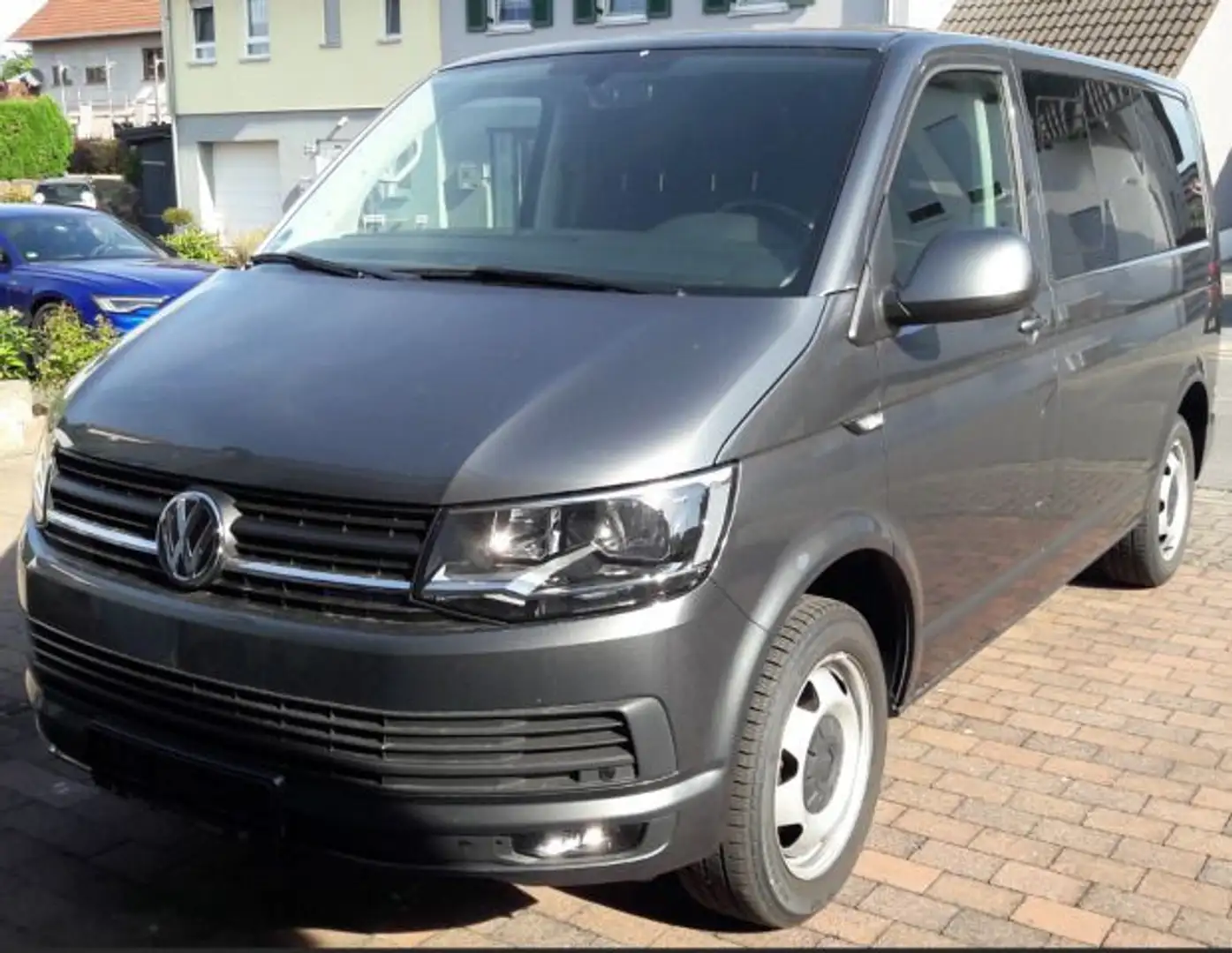 Volkswagen T6 Caravelle T6 CARAVELLE 2,0 TDI++AHK+RÜCKFAHRKAMERA+NAVI++ Grau - 2