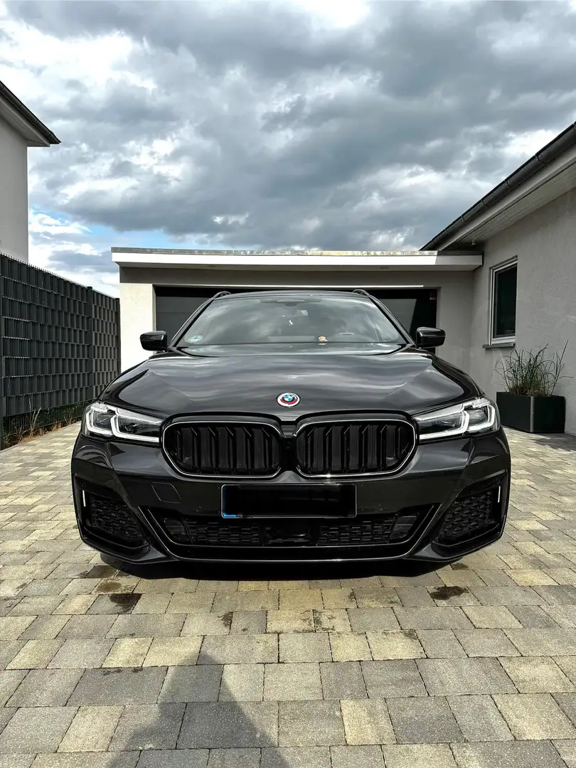BMW 530 530d Touring Aut. M Sport Edition Grau - 2