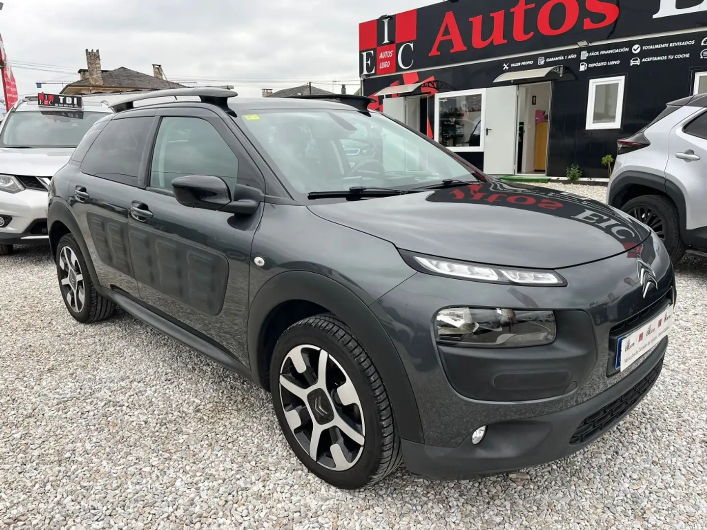 Citroen C4 Cactus 1.6 BlueHDi Feel 100 Gris - 1