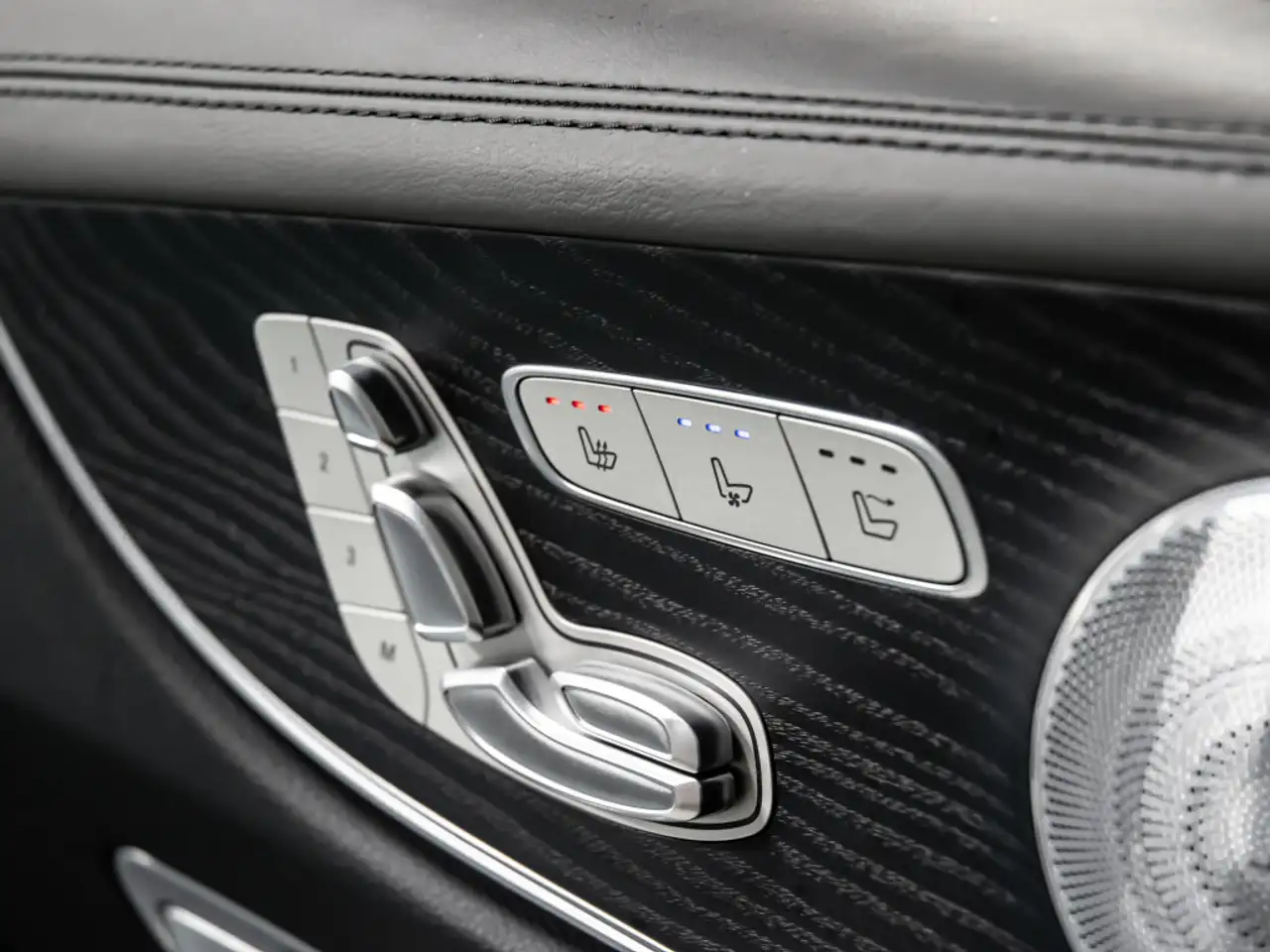 Mercedes-Benz E-Class fotografie Mercedes-Benz E-Class