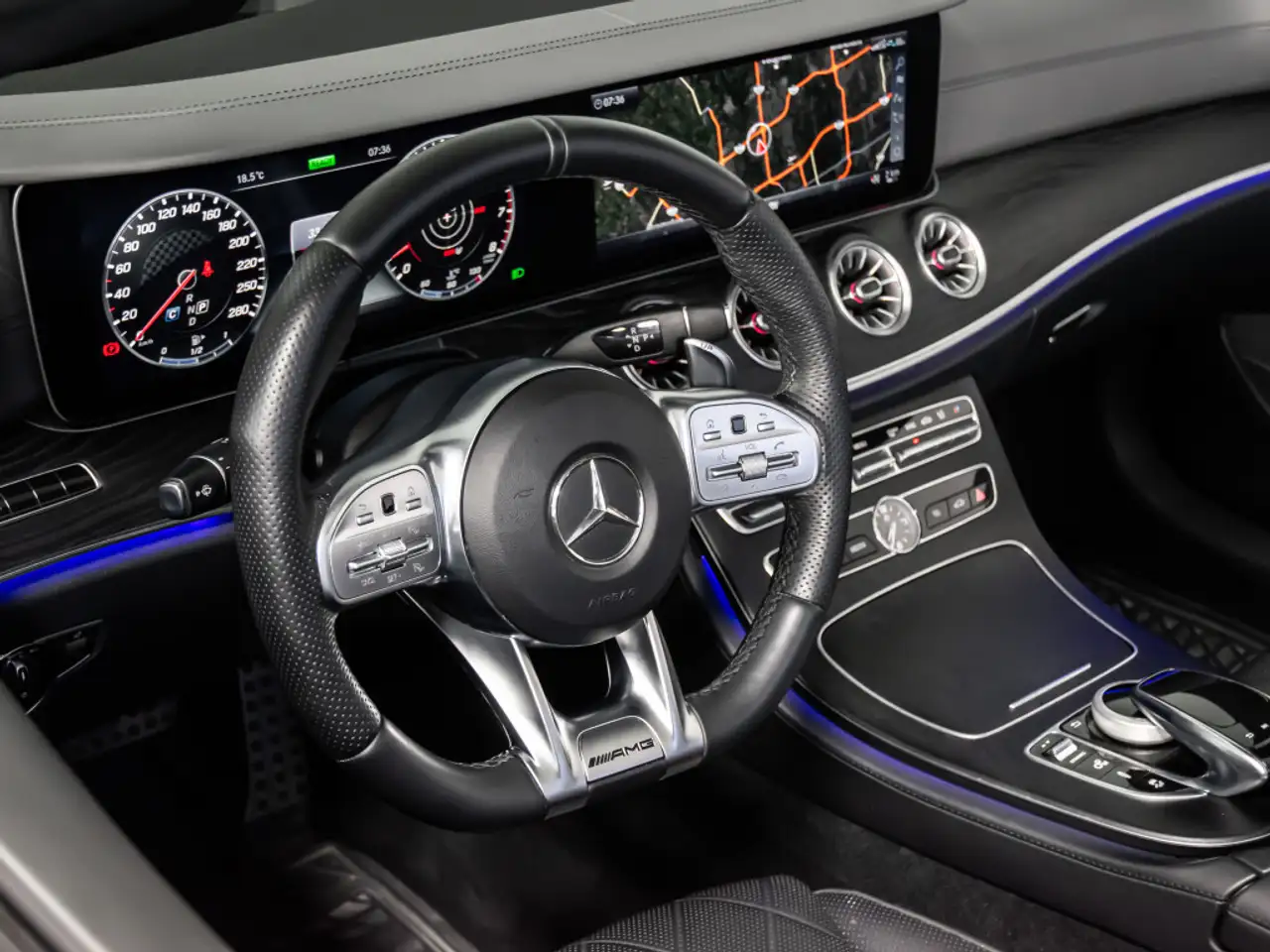 Mercedes-Benz E-Class fotografie Mercedes-Benz E-Class