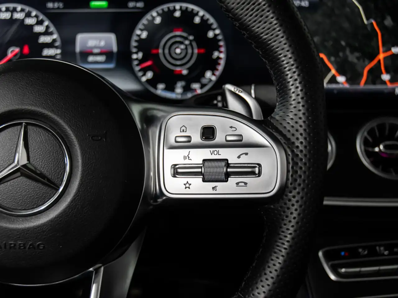 Mercedes-Benz E-Class fotografie Mercedes-Benz E-Class