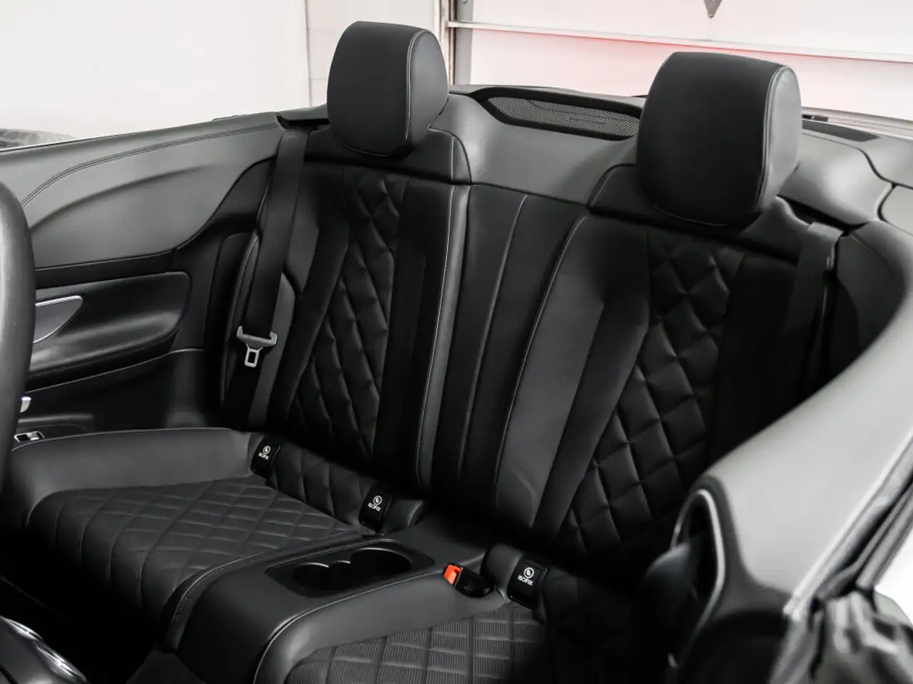 Mercedes-Benz E-Class fotografie Mercedes-Benz E-Class
