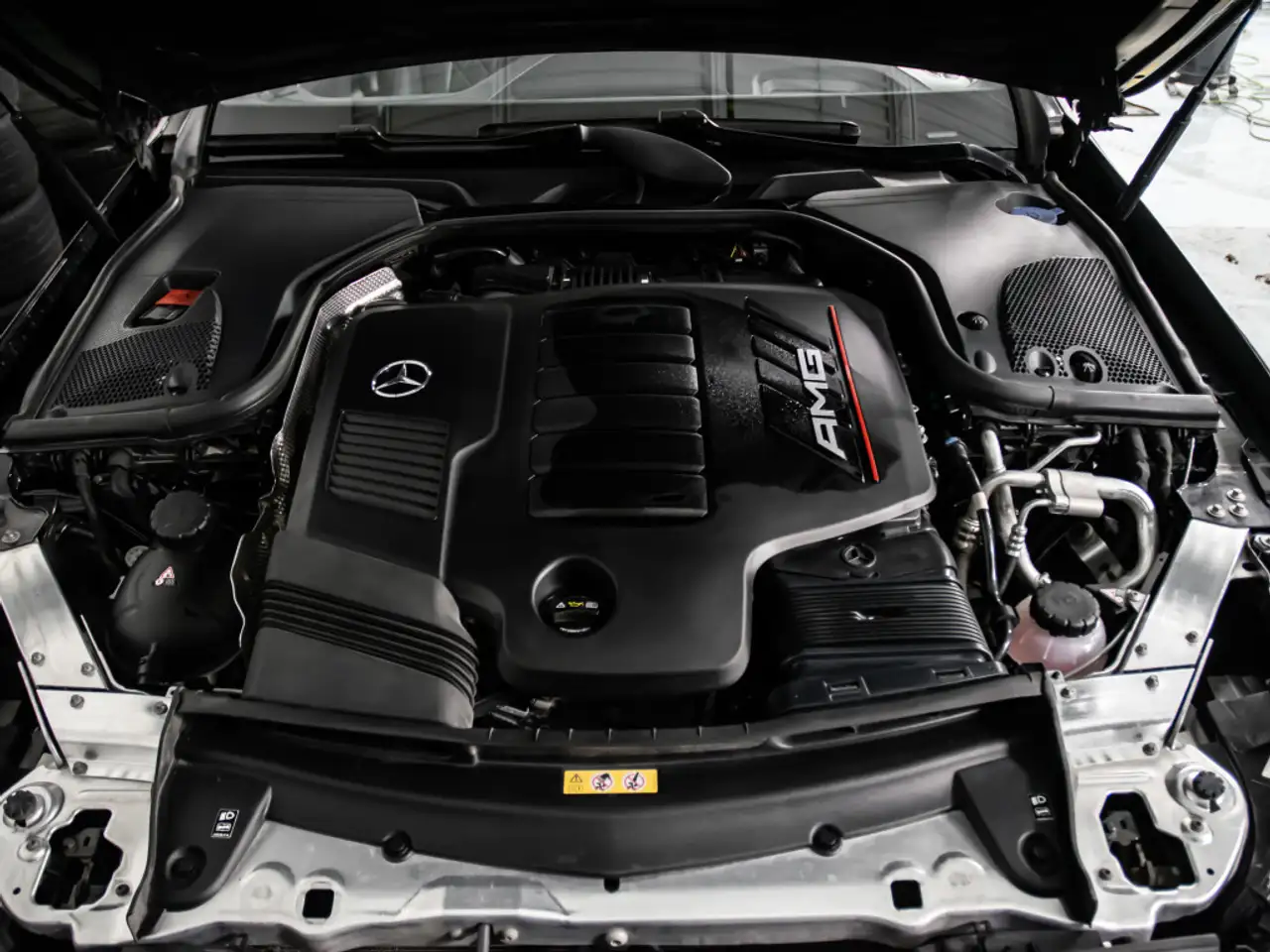 Mercedes-Benz E-Class fotografie Mercedes-Benz E-Class