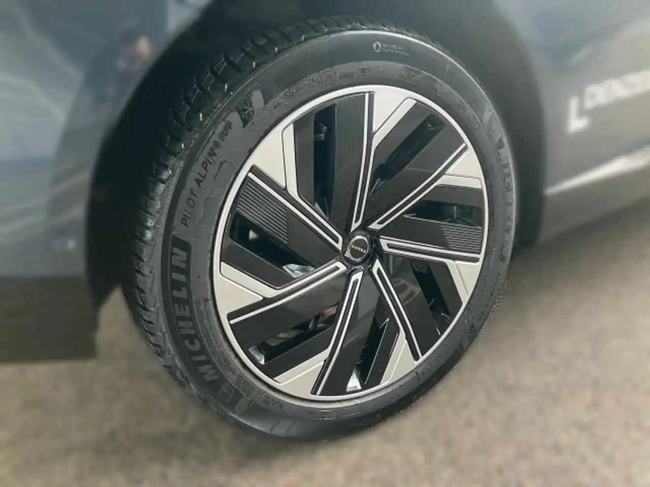 Volvo ES90 2026