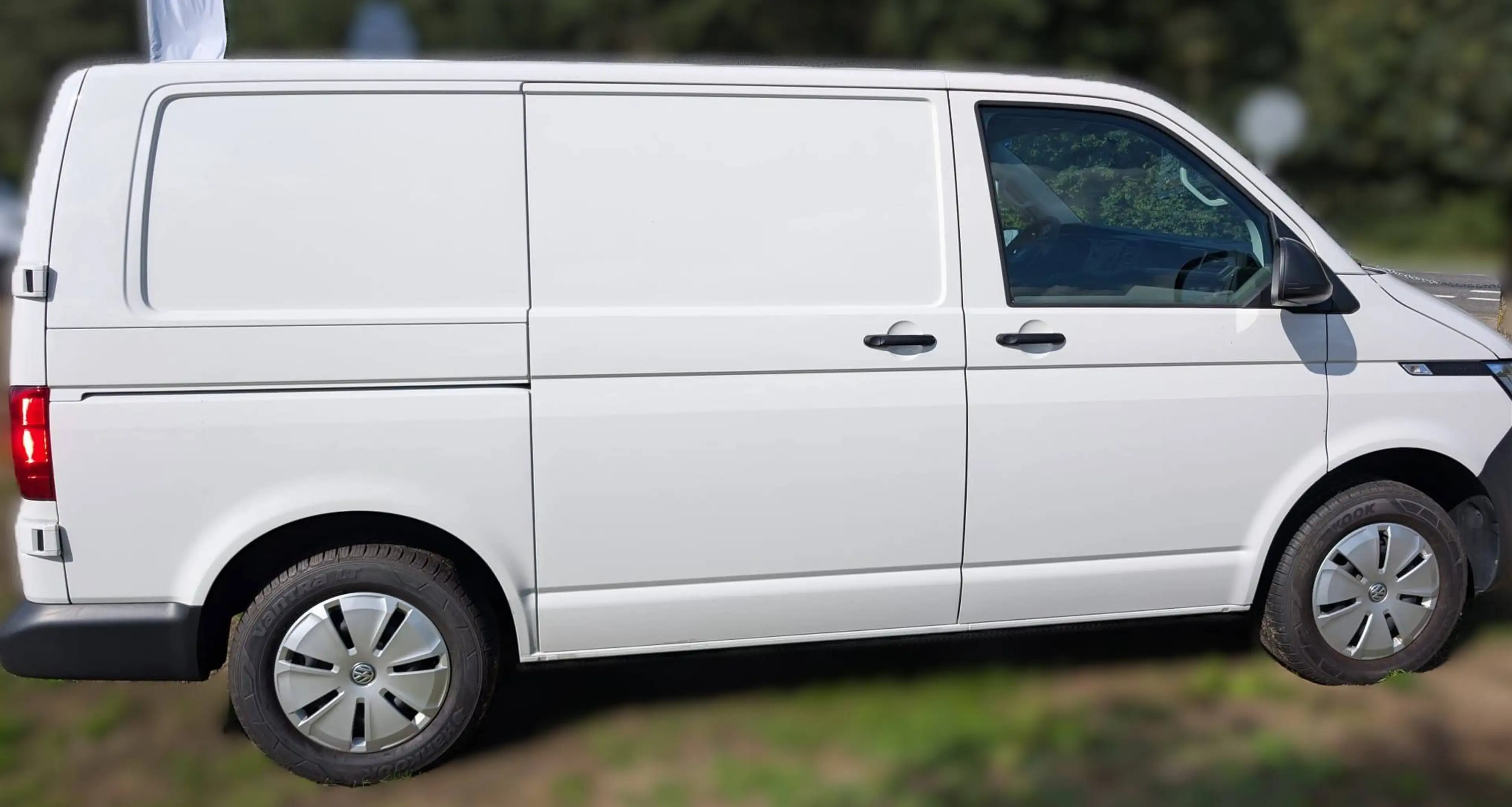 Volkswagen T6.1 Transporter EcoProfi FWD 2.0 TDI / kurzer Radstand 3.000 — photo 10