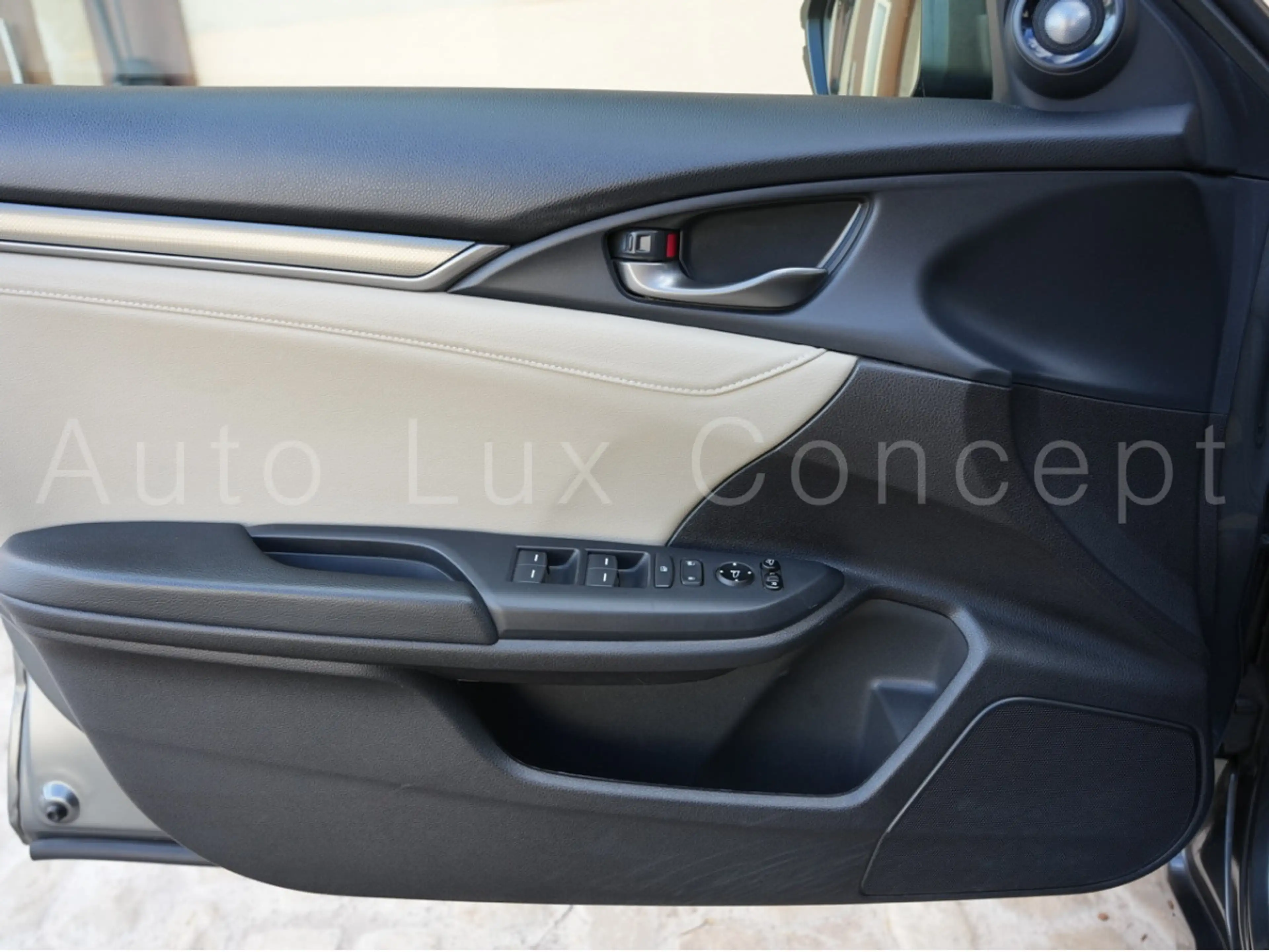Honda Civic 1.5 VTEC Turbo 182 Prestige CVT/Pano/Leder/Kamera — photo 11
