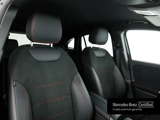 Mercedes-Benz GLA view 12