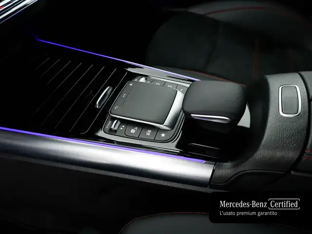 Mercedes-Benz GLA view 19