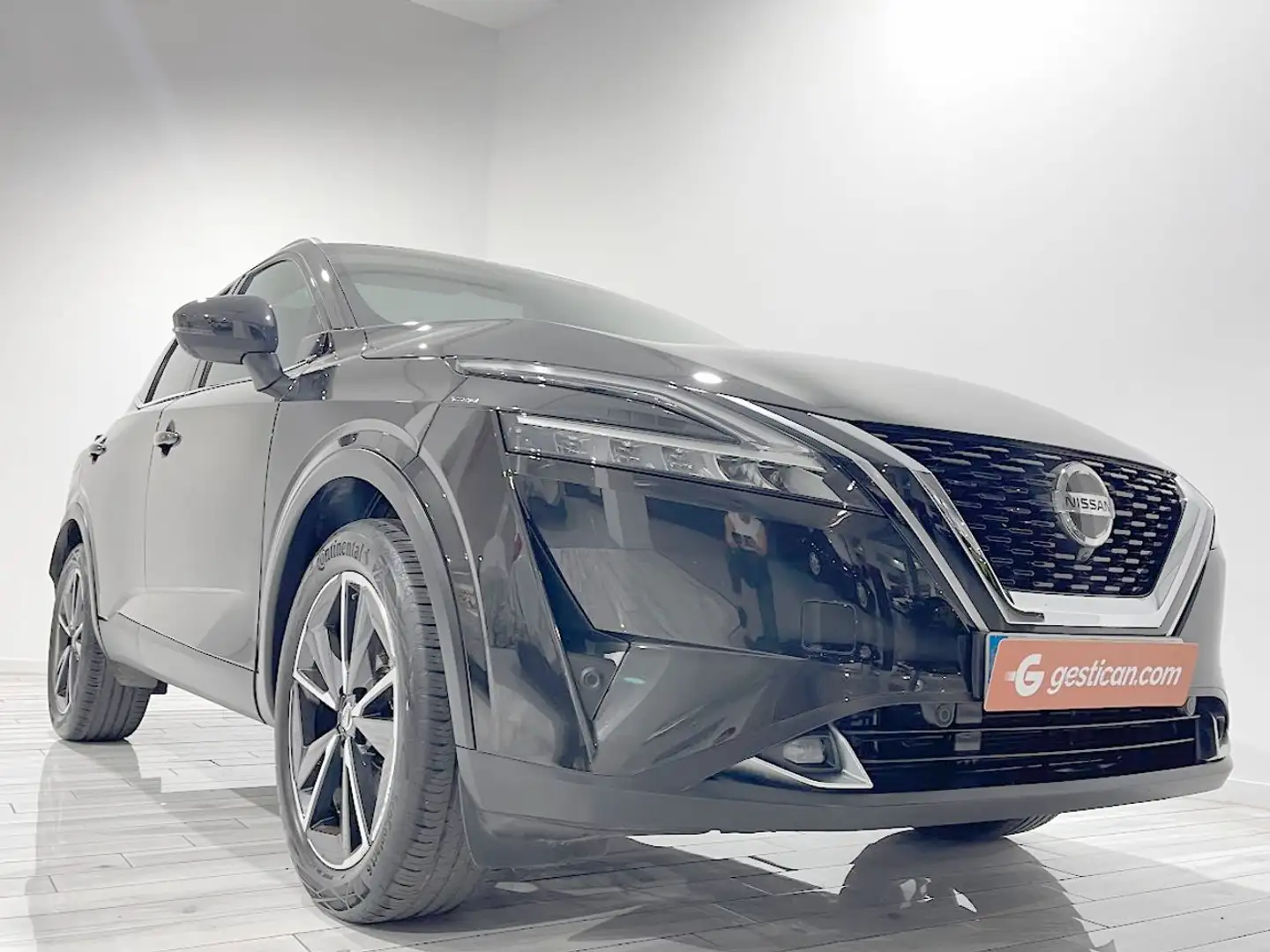 Nissan Qashqai DIG-T 103 kW (140 CV) E6D ACENTA Negro - 2