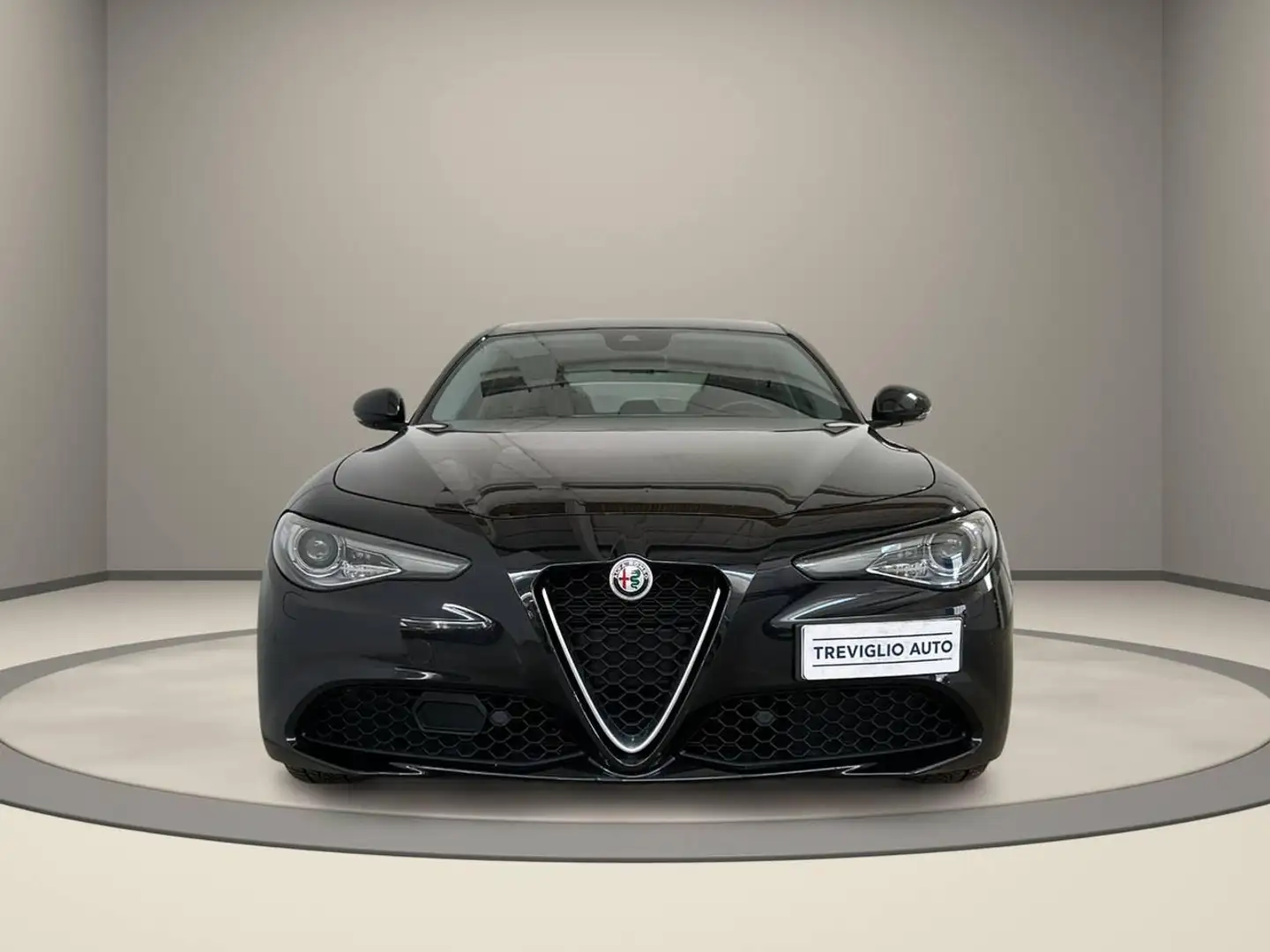 Alfa Romeo Giulia 2.2 Turbodiesel 160 CV AT8 Business Чёрный - 2