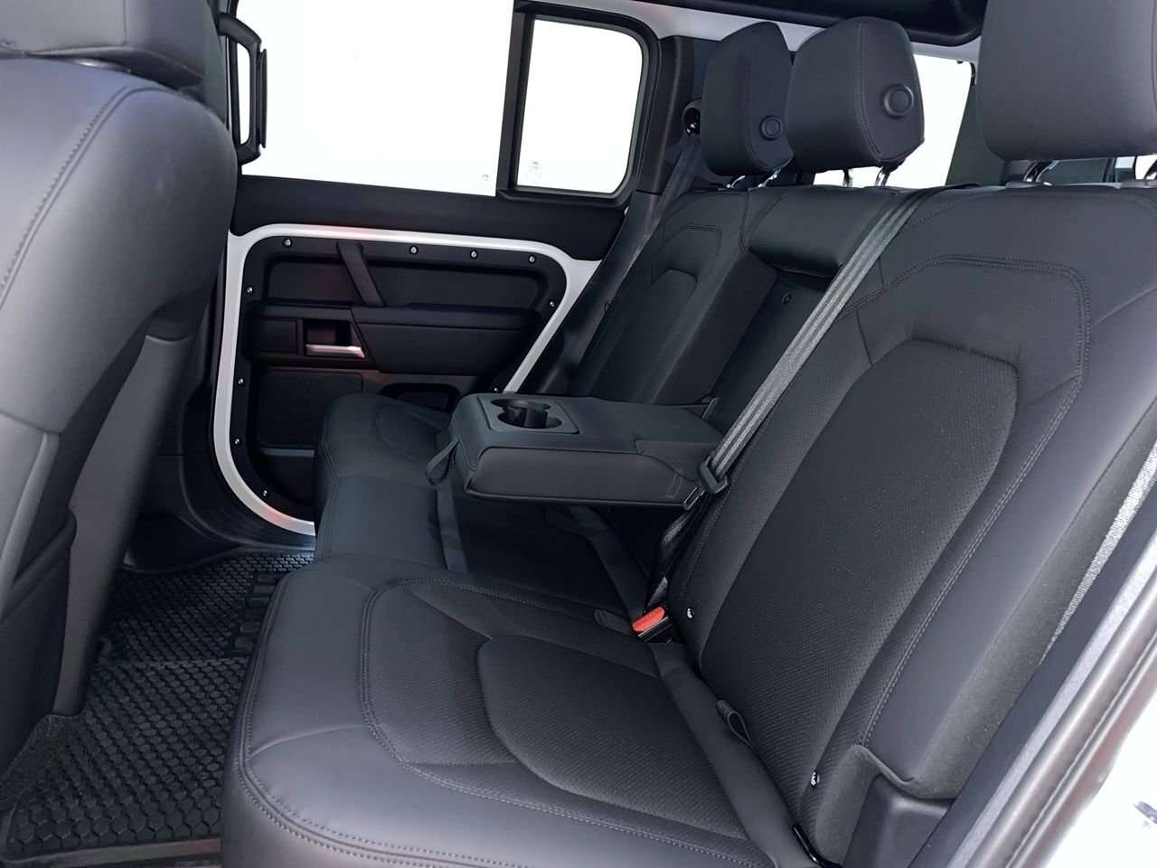 2026 Land Rover Defender 110 S Air Suspension Pack | 19 Wheels / thumb 31
