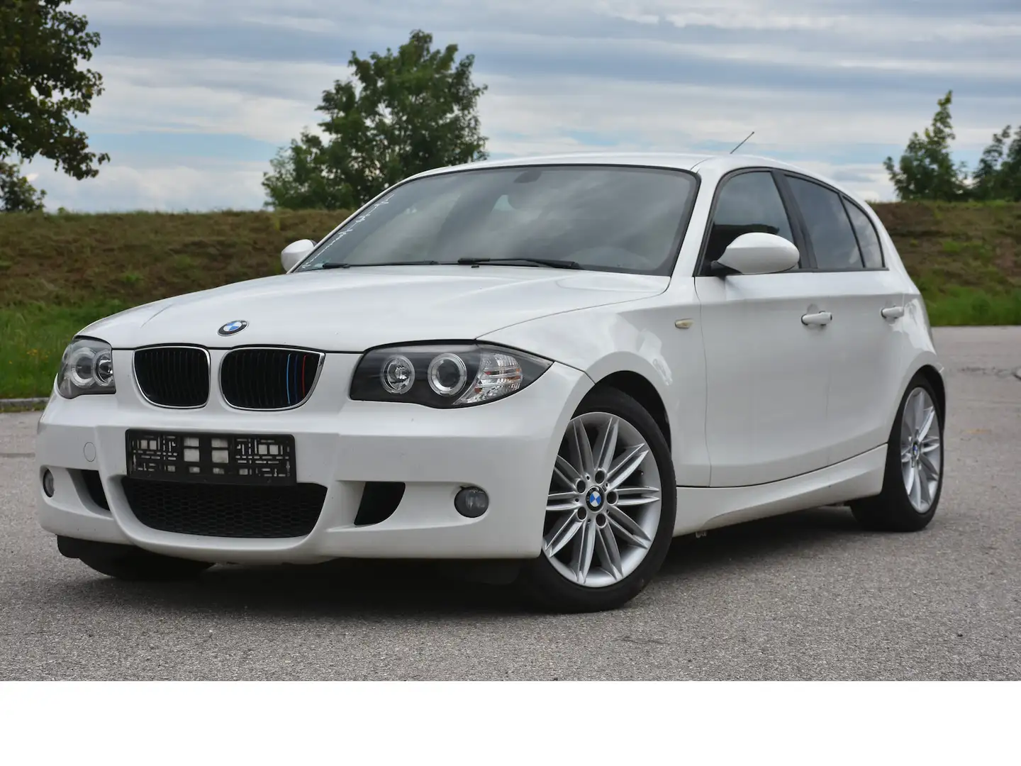 BMW 118 118i M-Sport-5trg/2. Hand/8-fach/Leder Blanc - 2