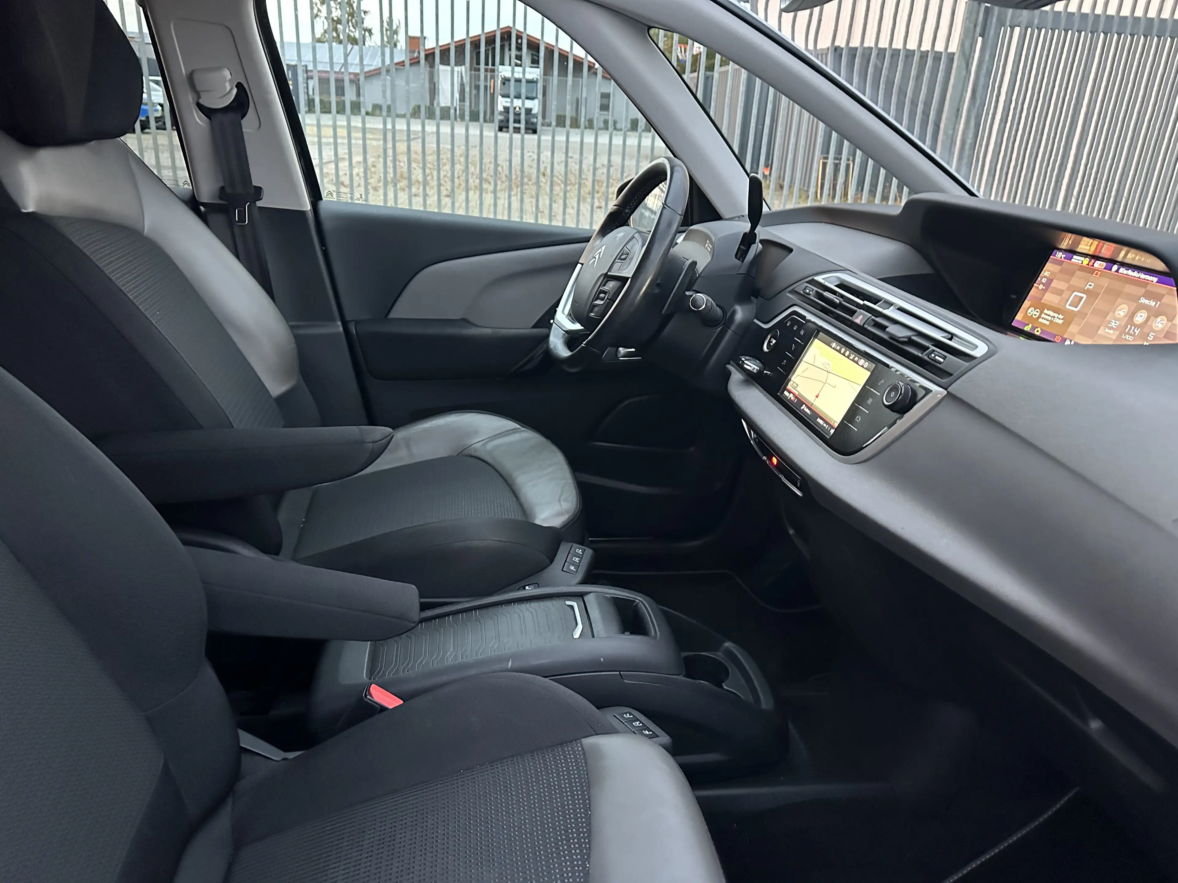 Citroen Grand C4 SpaceTourer Shine Pack * Automatik * AHK * 7 Sitzer — photo 9