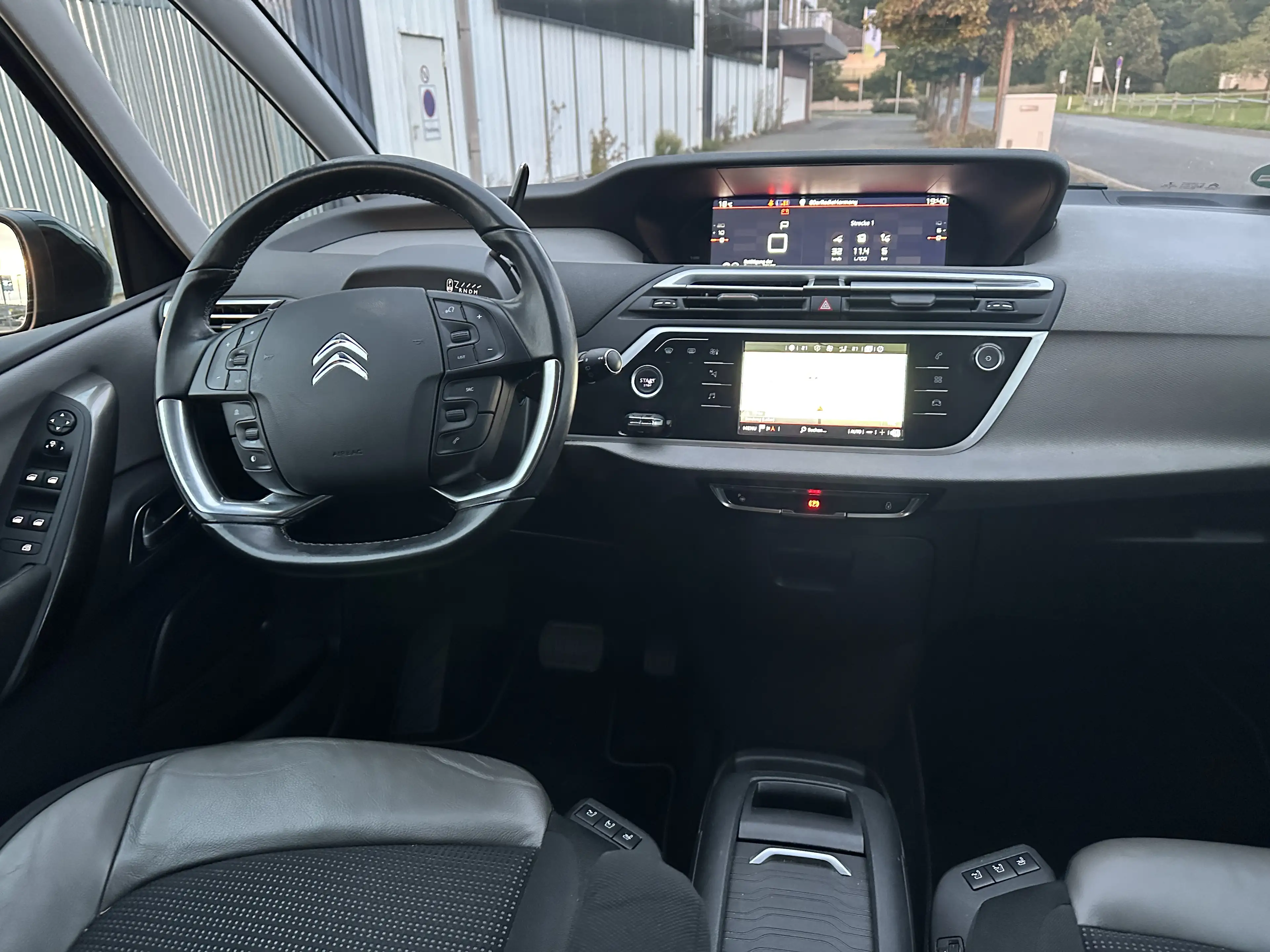 Citroen Grand C4 SpaceTourer Shine Pack * Automatik * AHK * 7 Sitzer — photo 10