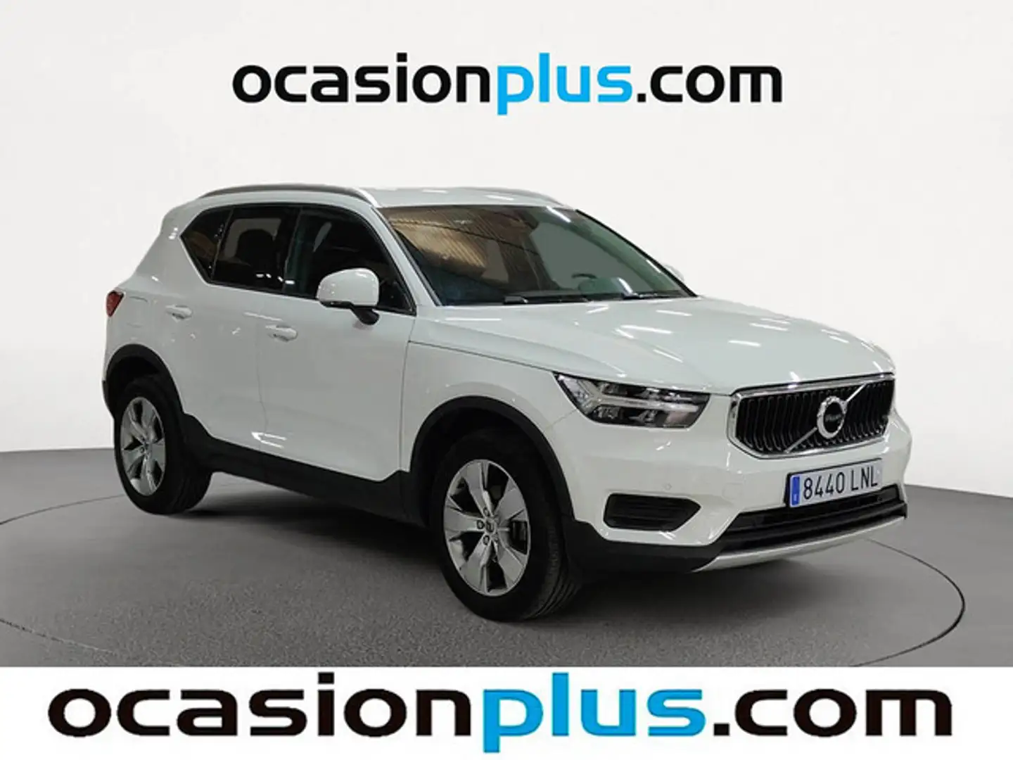 Volvo XC40 T2 Momentum Pro Blanco - 2