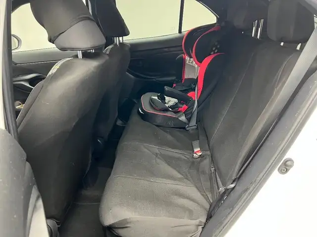 Toyota Yaris view 8