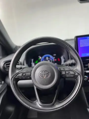 Toyota Yaris view 11