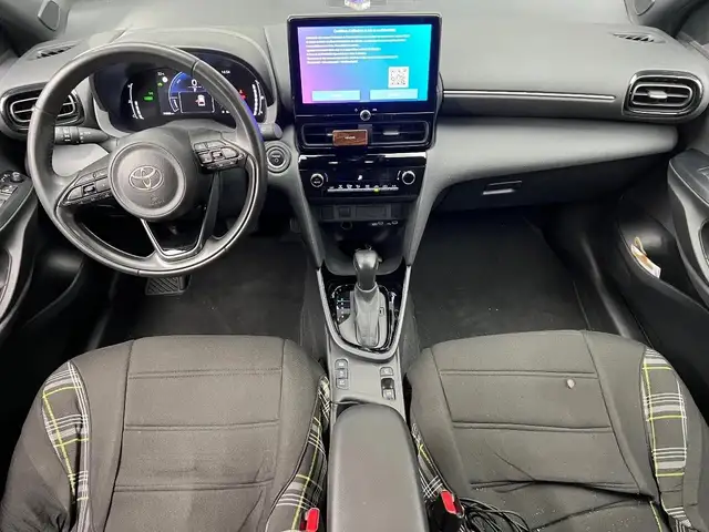 Toyota Yaris view 9