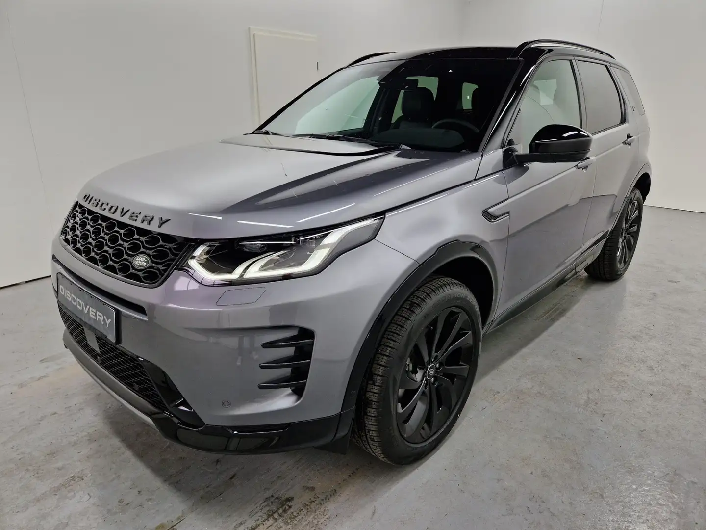 Land Rover Discovery Sport D200 Dynamic SE Winter AHK Pano siva - 1