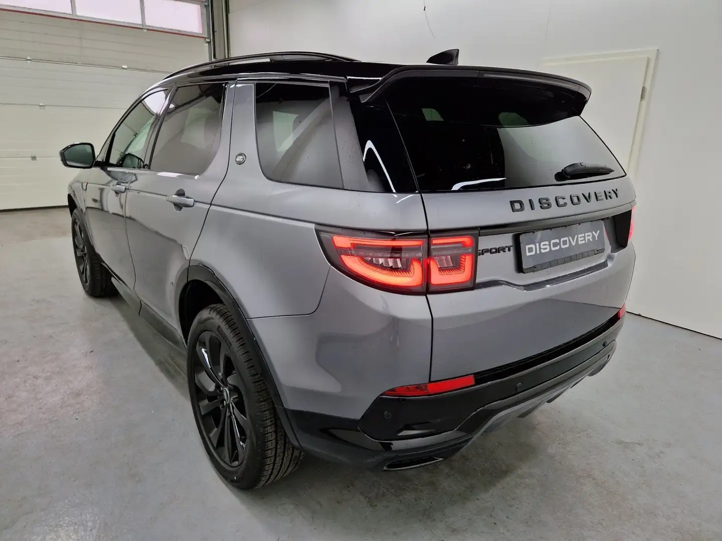 Land Rover Discovery Sport D200 Dynamic SE Winter AHK Pano siva - 2