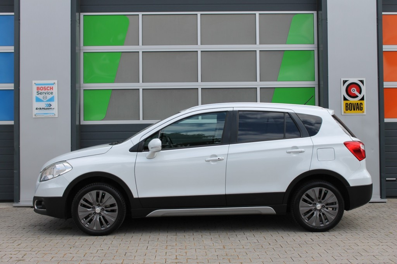 Suzuki SX4 1.6 Exclusive / Schuifdak / Bluetooth / Stoelverwa — photo 11