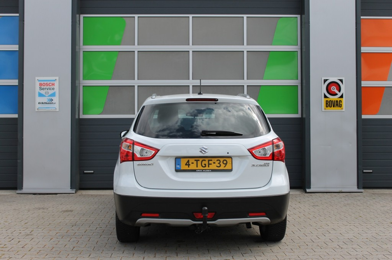 Suzuki SX4 1.6 Exclusive / Schuifdak / Bluetooth / Stoelverwa — photo 8