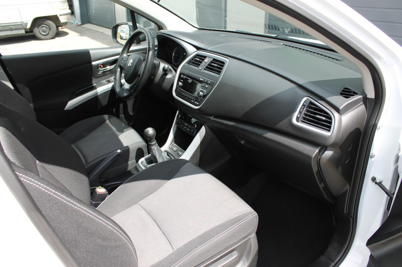 Suzuki SX4 1.6 Exclusive / Schuifdak / Bluetooth / Stoelverwa — photo 16