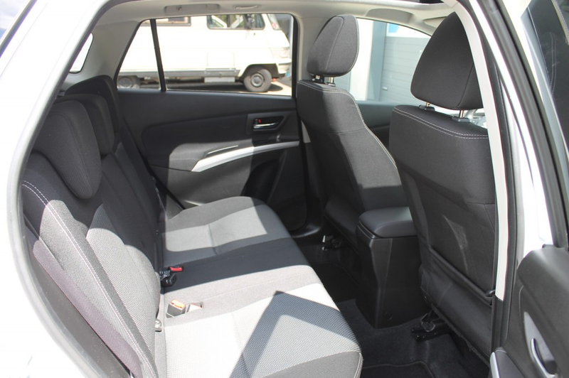 Suzuki SX4 1.6 Exclusive / Schuifdak / Bluetooth / Stoelverwa — photo 15