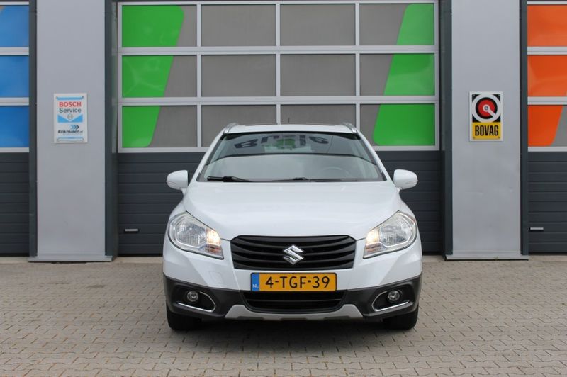Suzuki SX4 1.6 Exclusive / Schuifdak / Bluetooth / Stoelverwa — photo 3