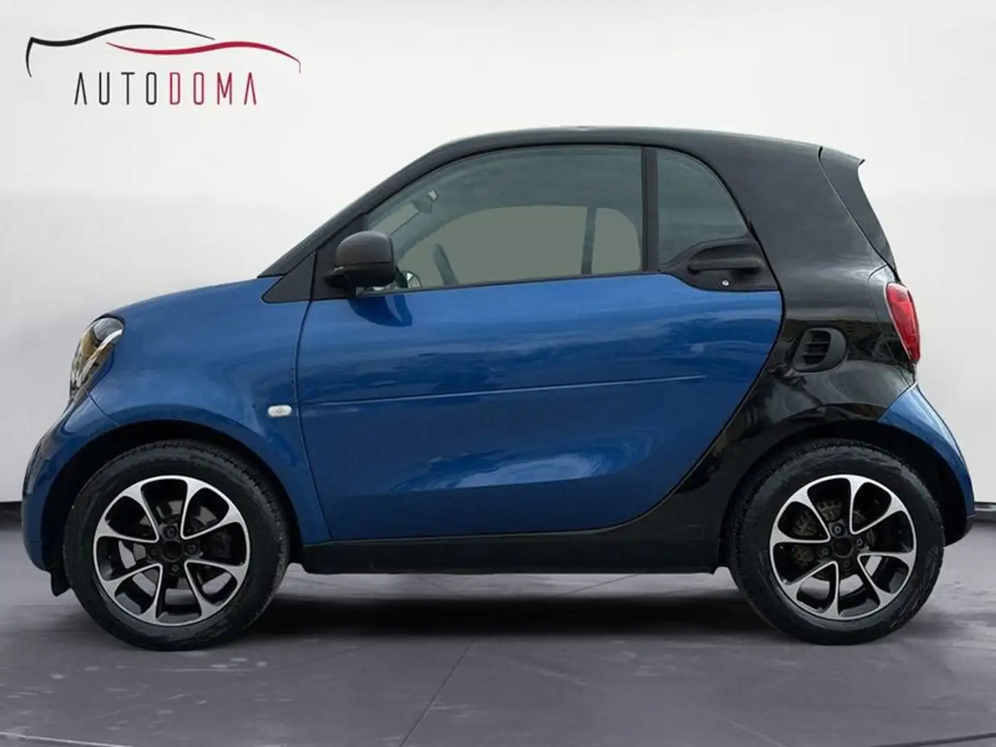 smart forTwo fortwo 70 1.0 Youngster Blauw - 1