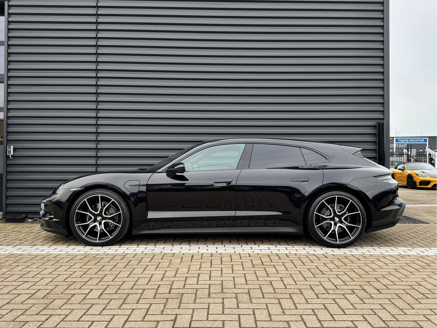 Porsche Taycan Sport Turismo Zwart - 2