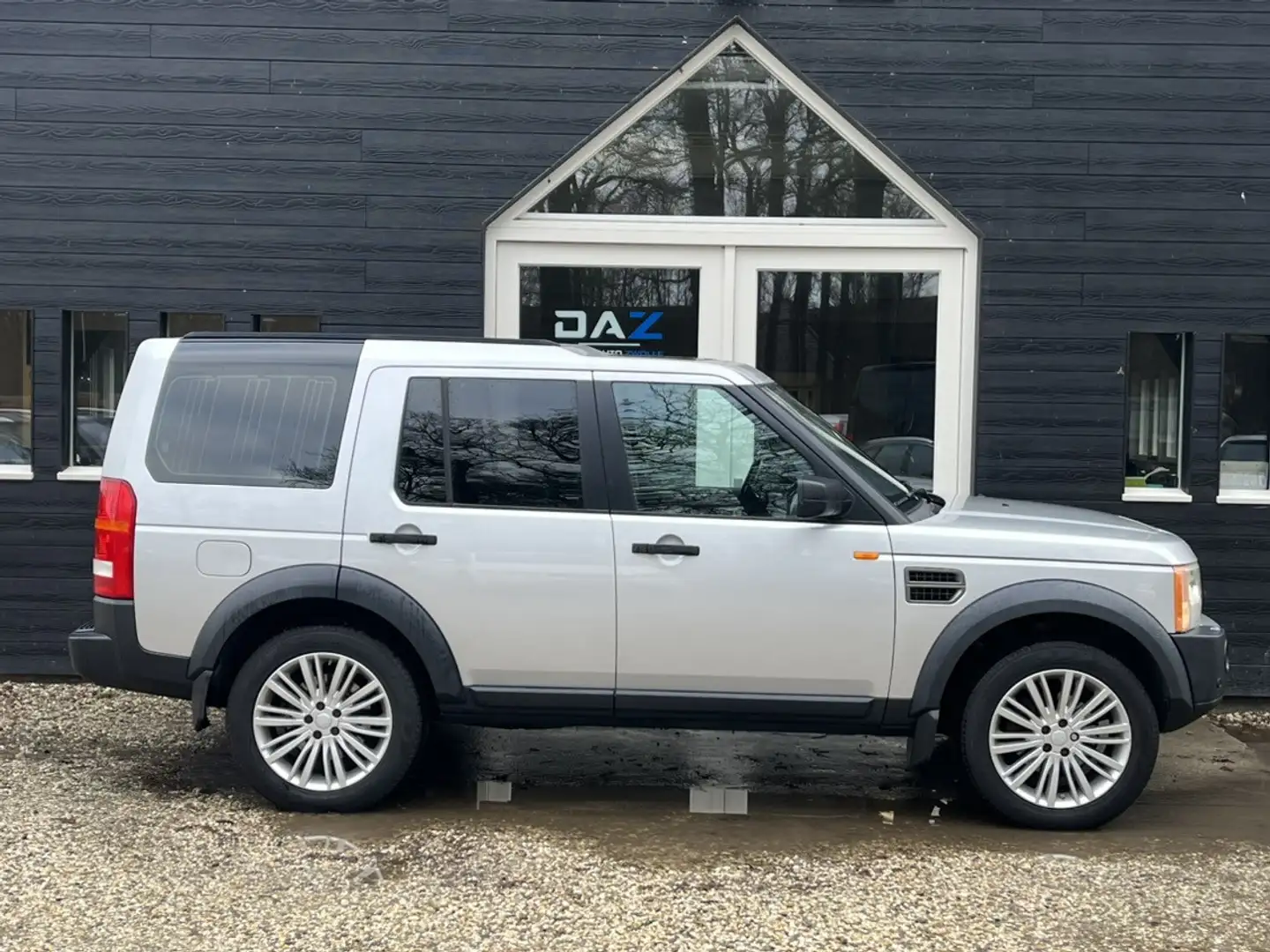 Land Rover Discovery 4.4 V8 SE 7 Pers./Aut/Ecc/Navi/Dak/Youngtimer!! in Gris - 2