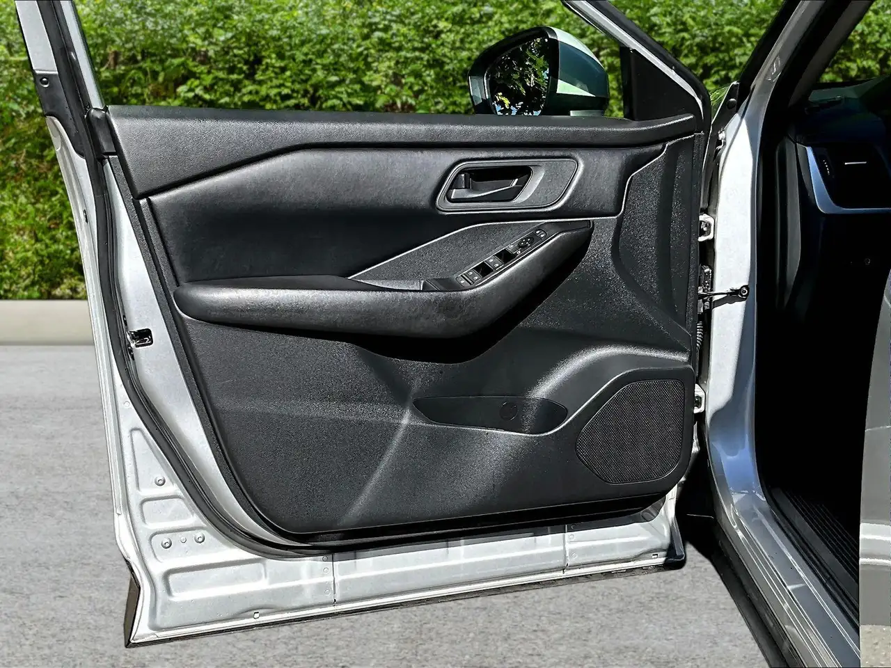 Nissan Rogue photo Nissan Rogue