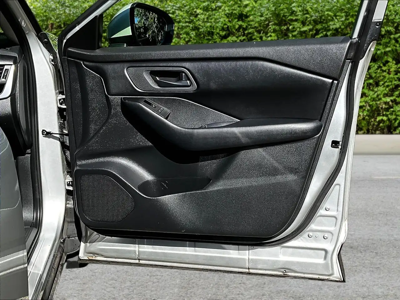 Nissan Rogue photo Nissan Rogue