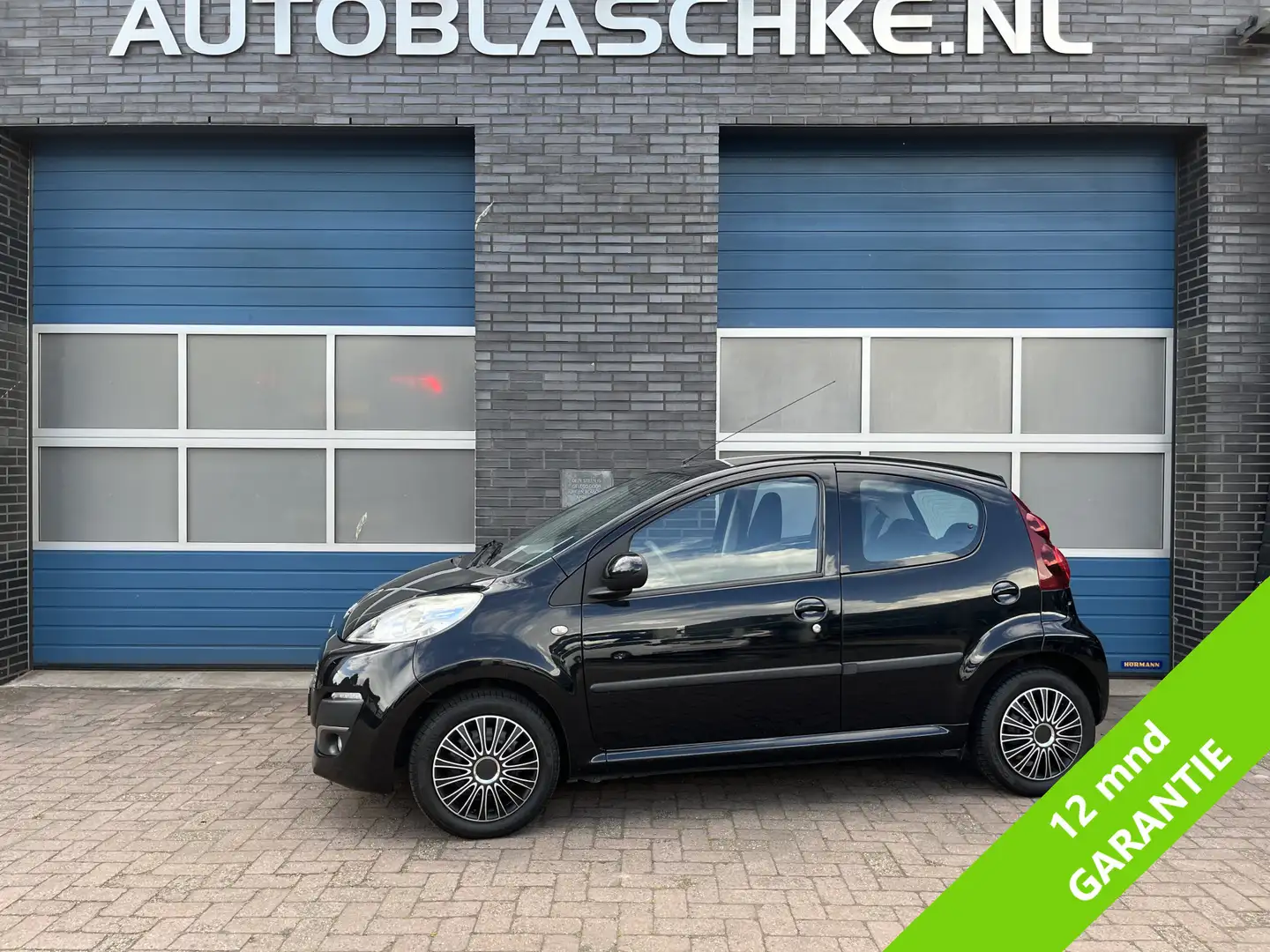 Peugeot 107 1.0 Active, airco, radio cd , elek. ramen, 5drs Negro - 1