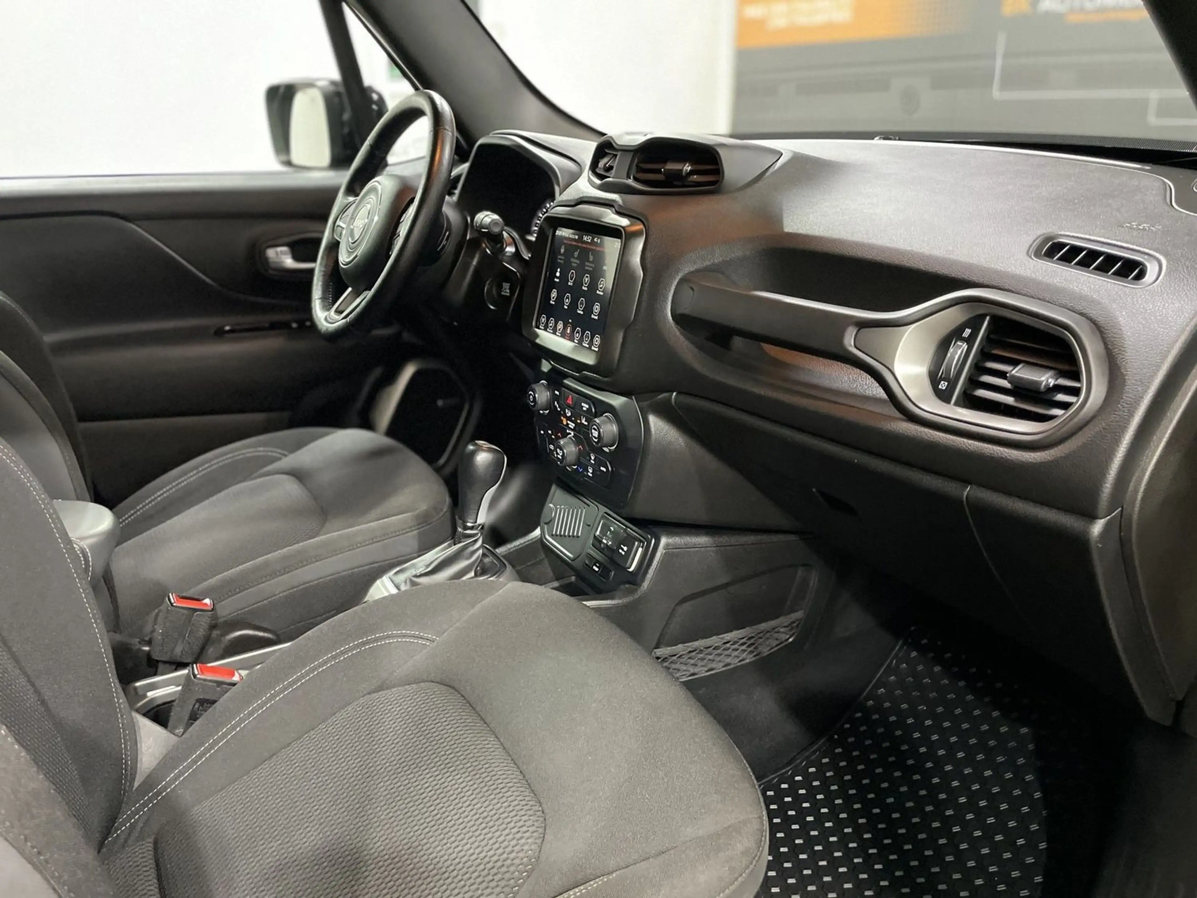 Jeep Renegade S FWD #LED#Spur#Kamera#Keyless#ACC — photo 8