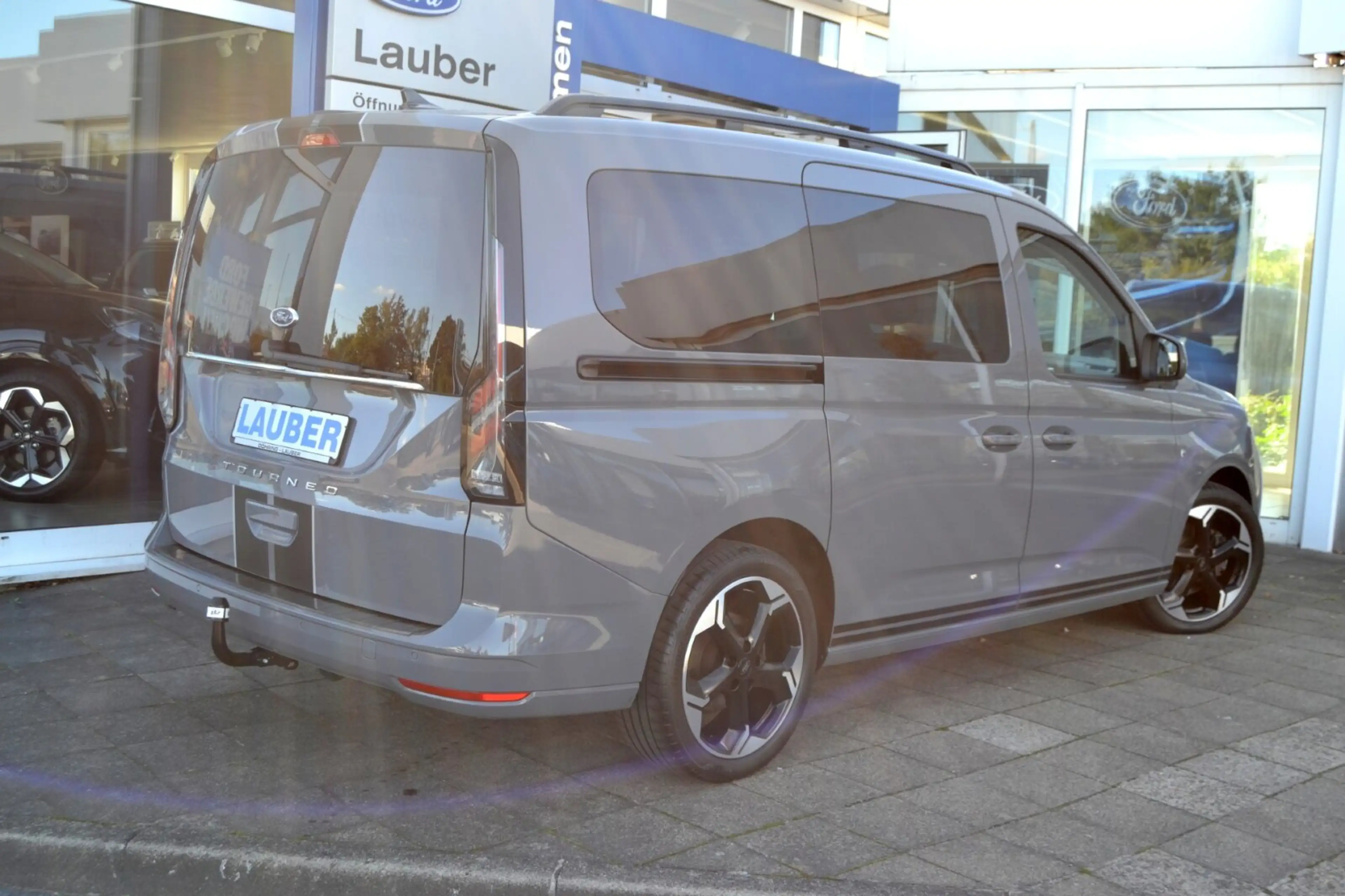 Ford Grand Tourneo Grand Tourneo Connect 1,5 Sport Navi AutoAC LED SHZ PDC — photo 5