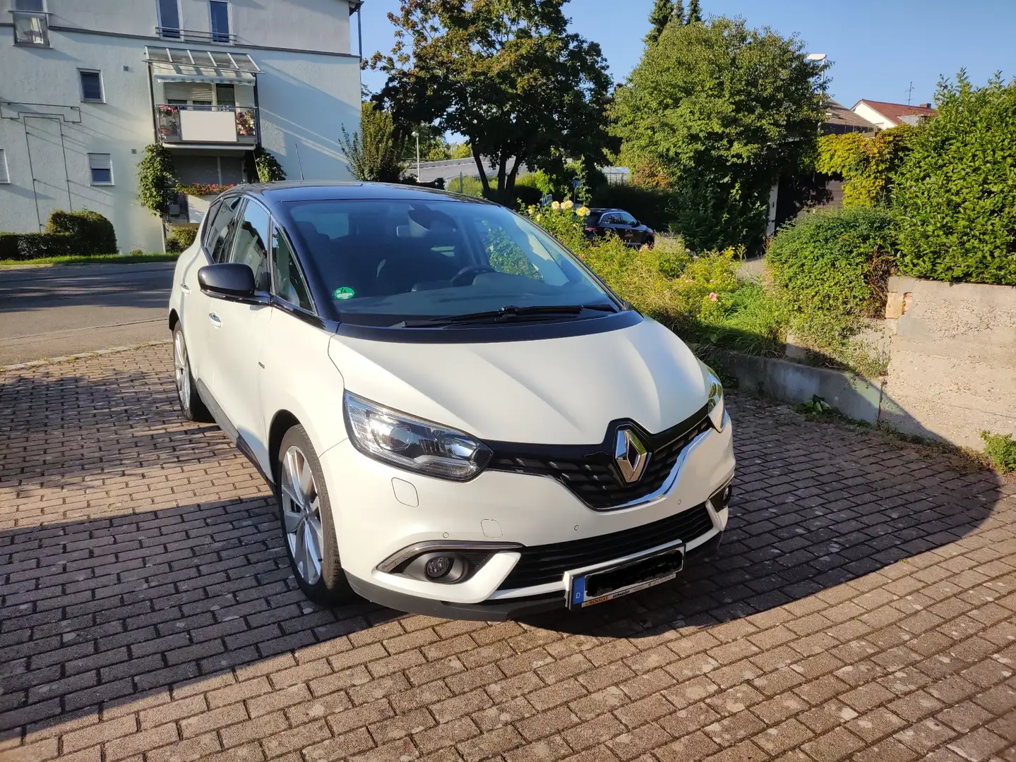 Renault Scenic LIMITED Deluxe TCe 115 Weiß - 2