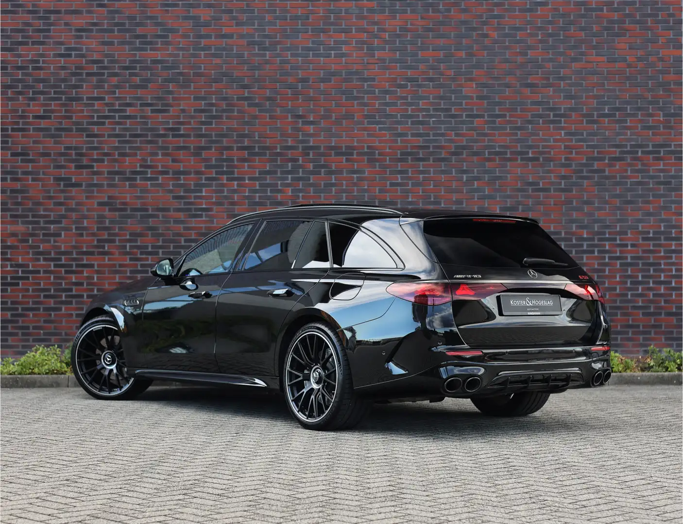 Mercedes-Benz E 53 AMG Estate 4MATIC+ Hybrid | Direct leverbaar! - Driver Zwart - 2