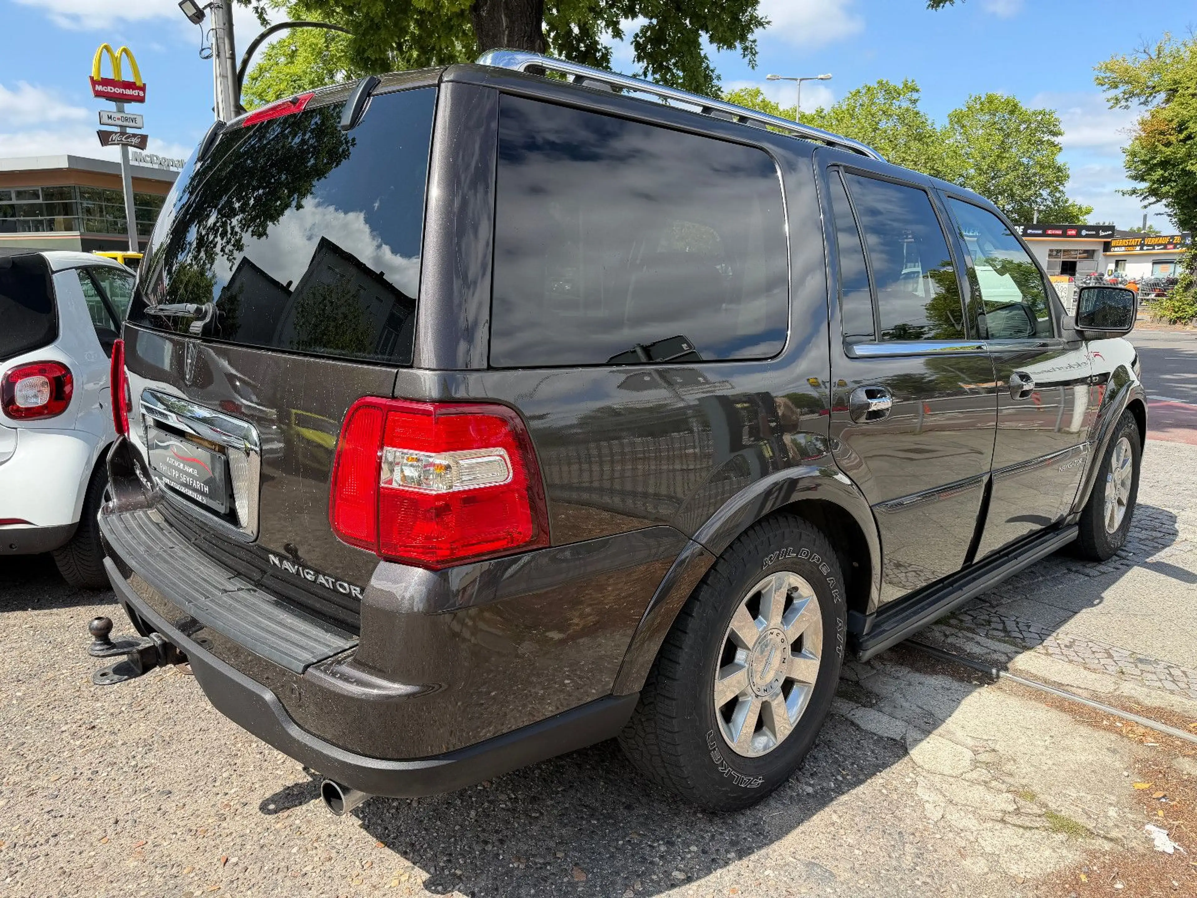 Lincoln Navigator NAVIGATOR 5,4L V8 4x4*AUT.*LEDER*EGSD*7-SITZE* — photo 2