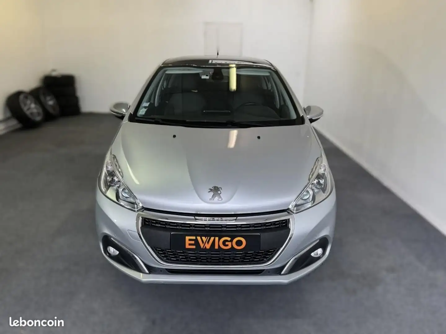 Peugeot 208 GENERATION-I 1.6 BLUEHDI 120 FELINE Сірий - 2