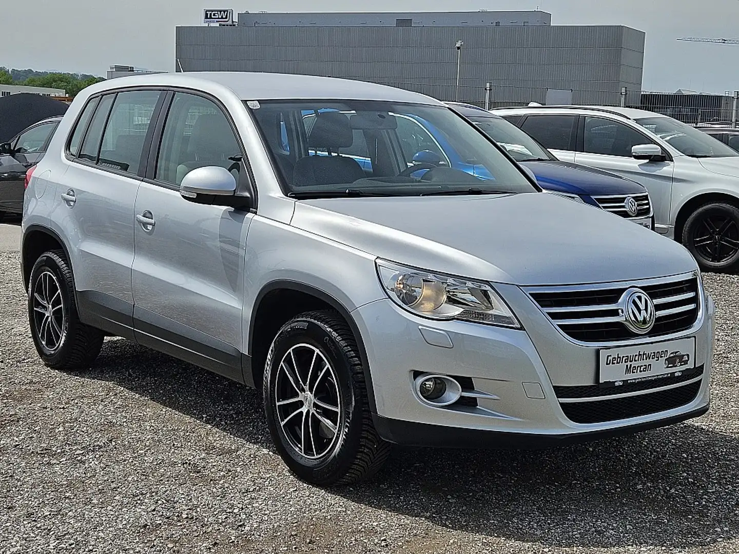 Volkswagen Tiguan 2,0 TDI CR DPF 4Motion Trend&Fun Aut. Silber - 2