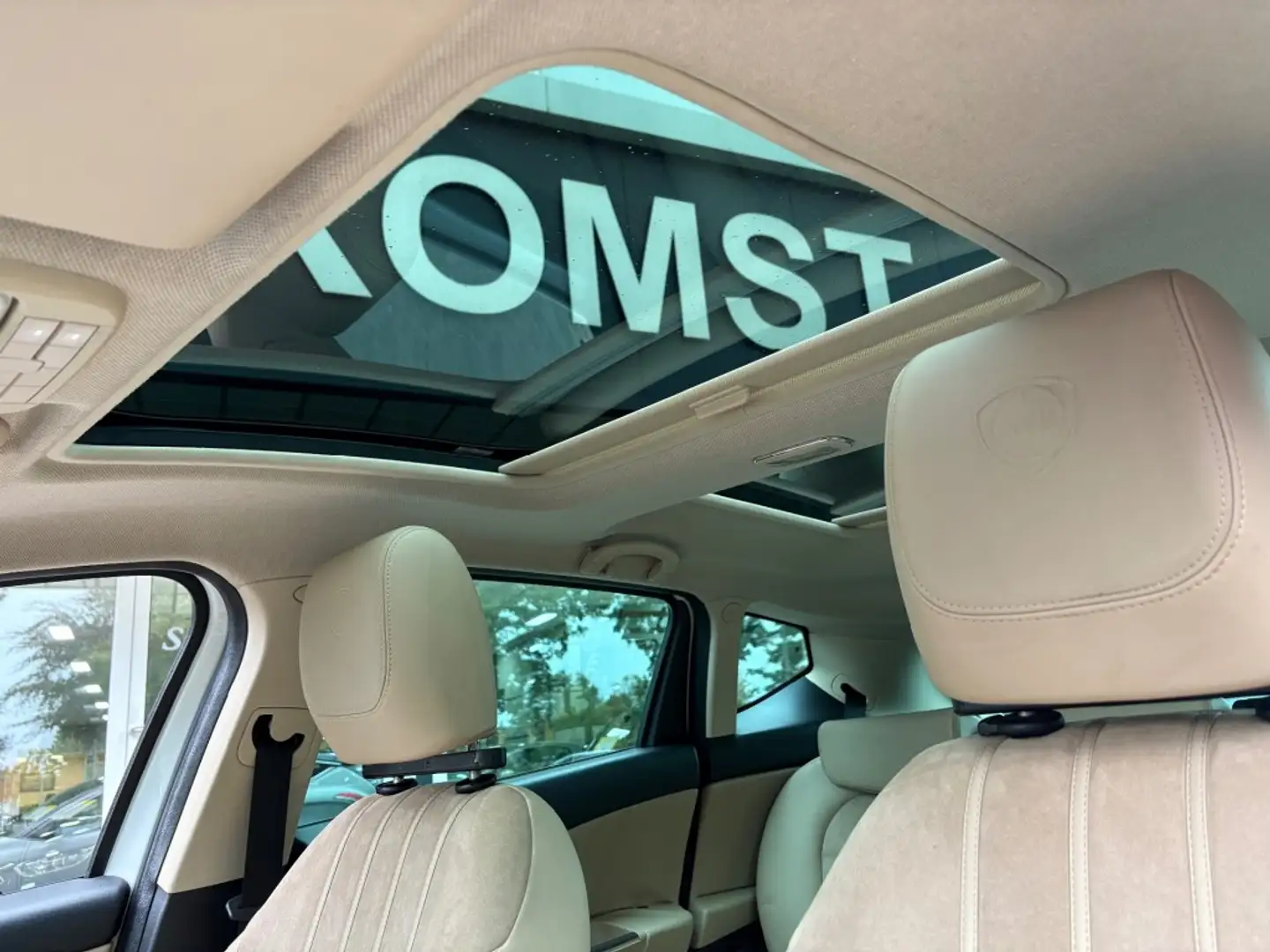 Lancia Delta 1.4 M.AIR PLATINO Panorama Dak Parkeerhulp Navigat Weiß - 2