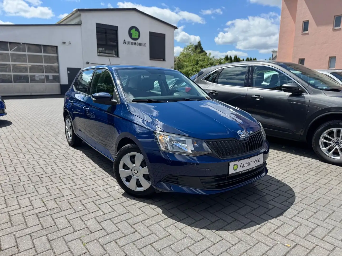 Skoda Fabia Active*KLIMA*AUX*TÜV 04/2027*GARANTIE Modrá - 1