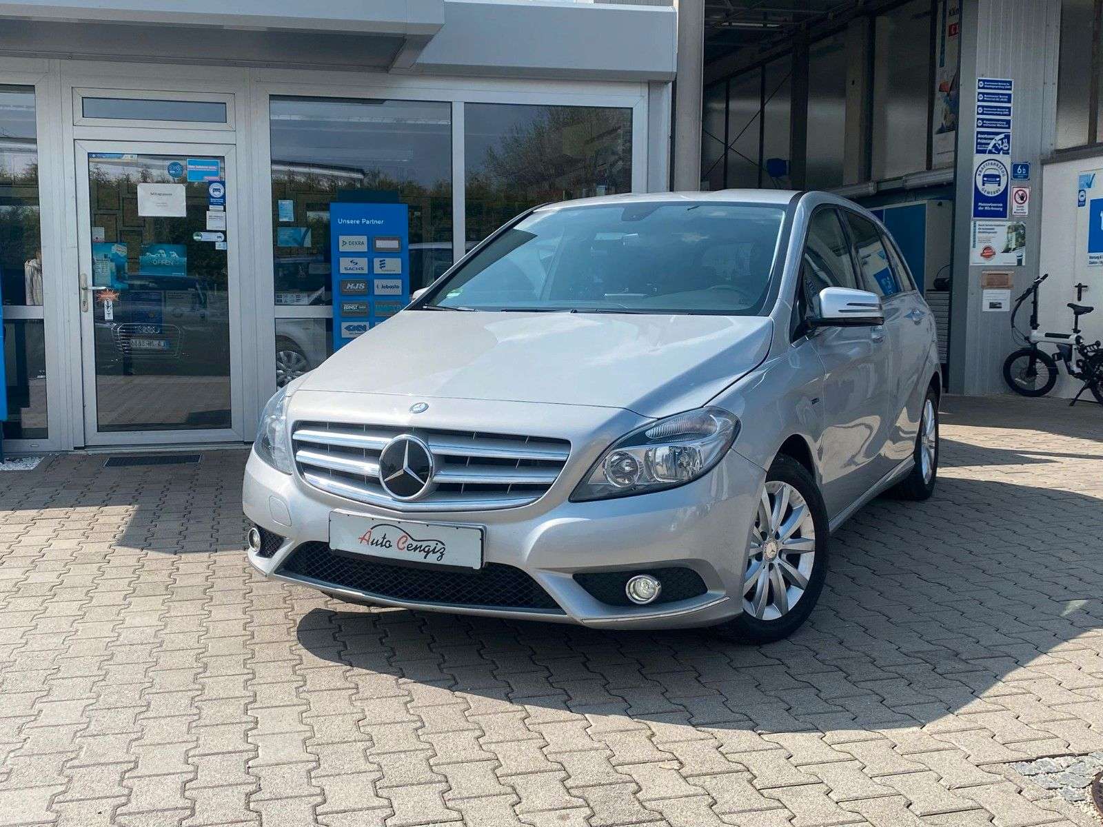 Second hand Mercedes Benz B-Class 180