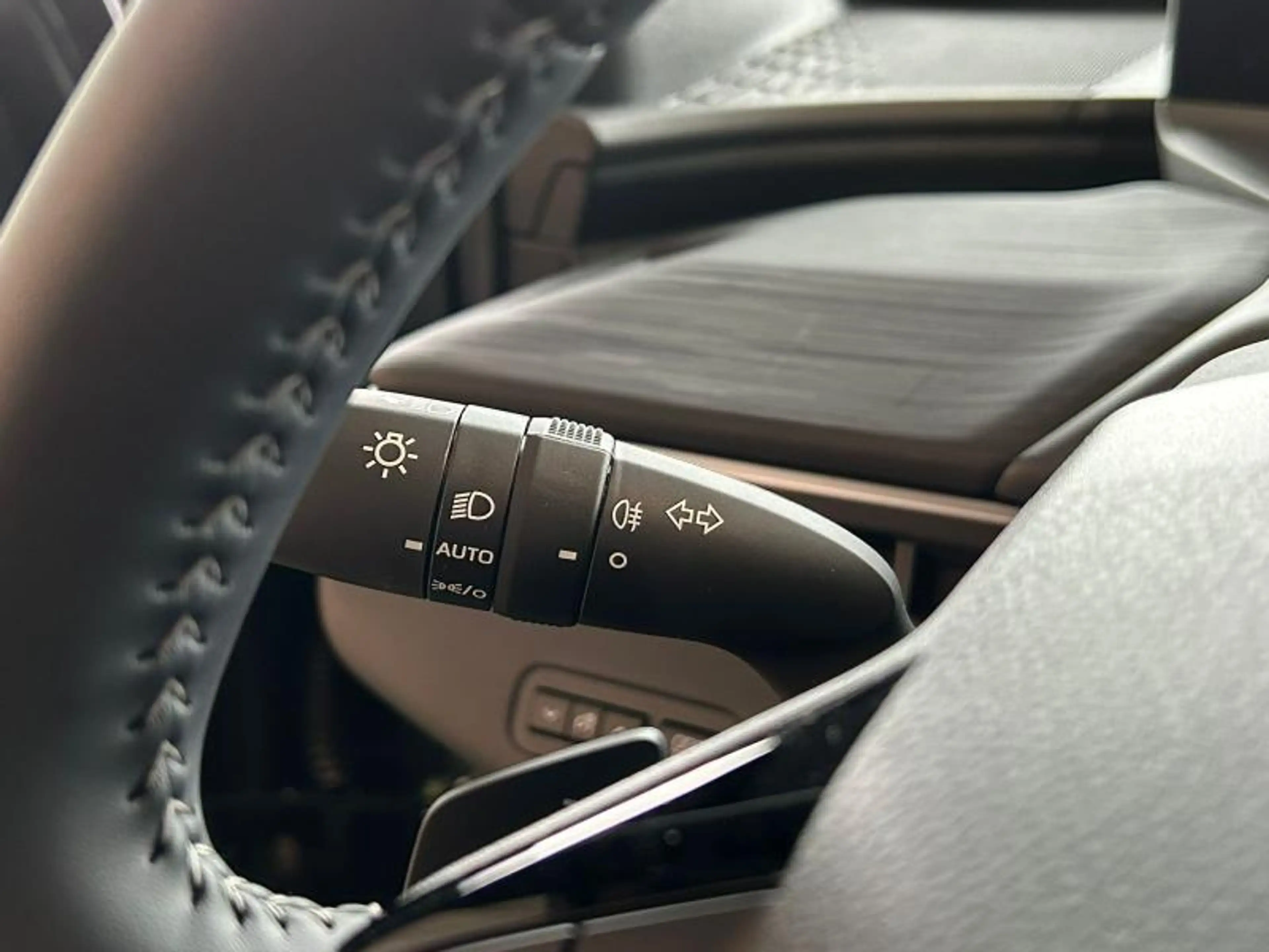Toyota C-HR+ 77KW BUSINESS — photo 15